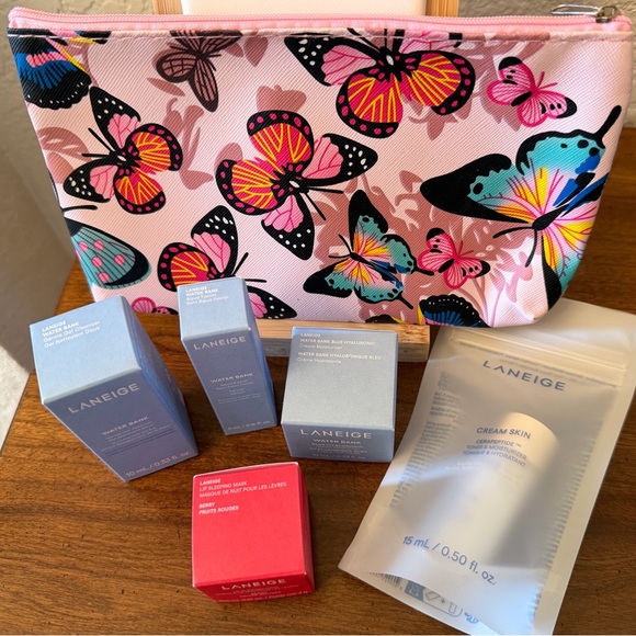 LANEIGE Next-Gen Hydration Collection 5 piece set (travel size) & Cosmetic Bag - Picture 3 of 10